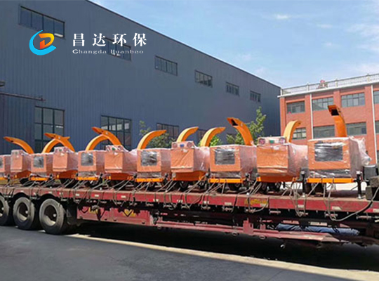 河南昌達HC-6130樹枝粉碎機整車發(fā)往新疆扶貧項目樹枝粉碎機