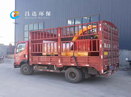 湖北客戶自提大型樹枝粉碎機(jī)