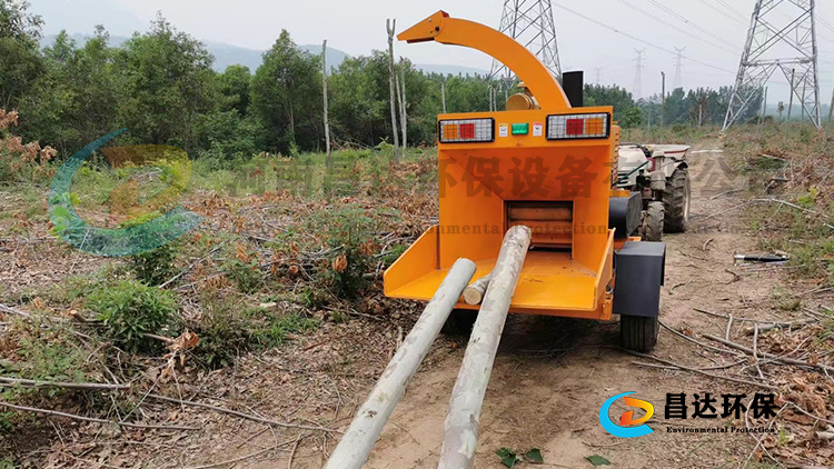 安徽黃山6145型樹枝粉碎機客戶使用現(xiàn)場