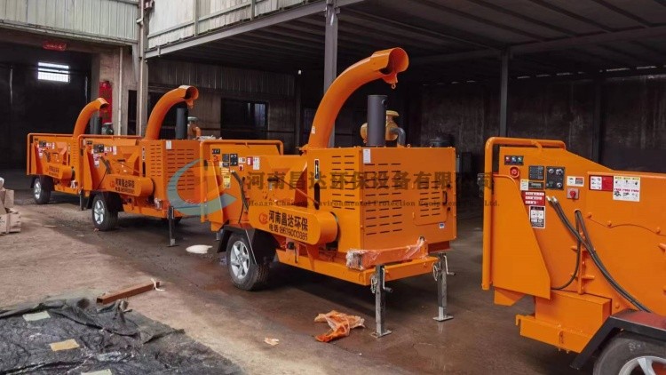 四臺HC-6145園林綠化專用樹枝條粉碎機完工！.jpg